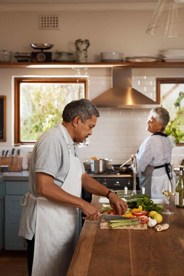 Comment marier des escarpins à imprimés animaliers avec une garde-robe de bureau sophistiquée?