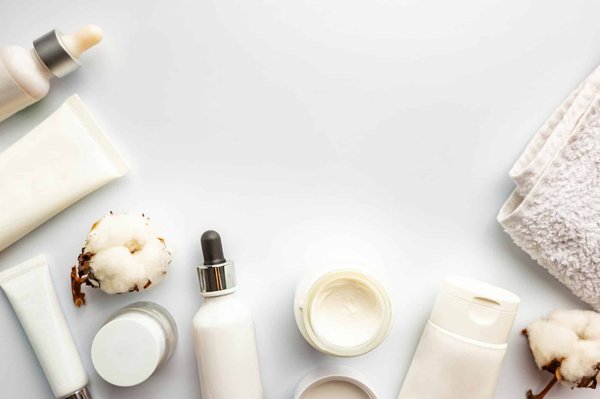 Quelle routine de skin-care bio adopter pour protéger sa peau de la pollution urbaine ?